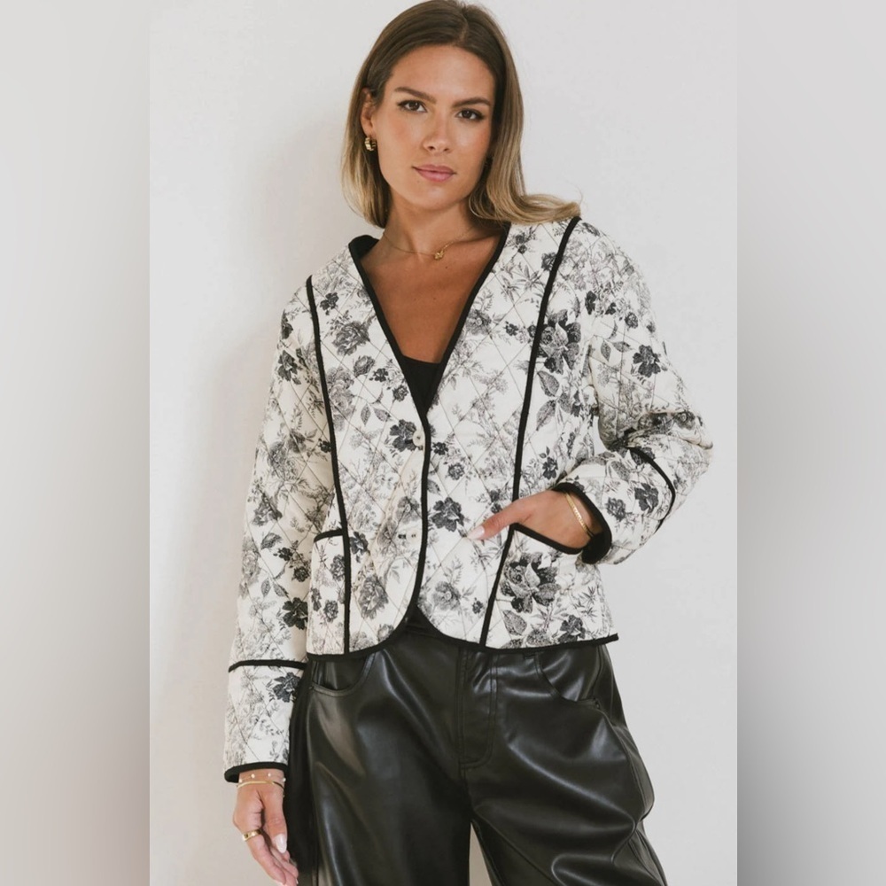 **NWT** So Me Quilted Floral Black and White Women's Jacket